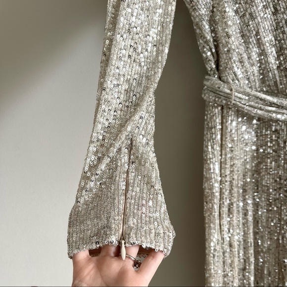 Eliza J Silver Sequined Wrap Front Long Sleeve Party Jumpsuit Size 12 NWT - Picture 9 of 12